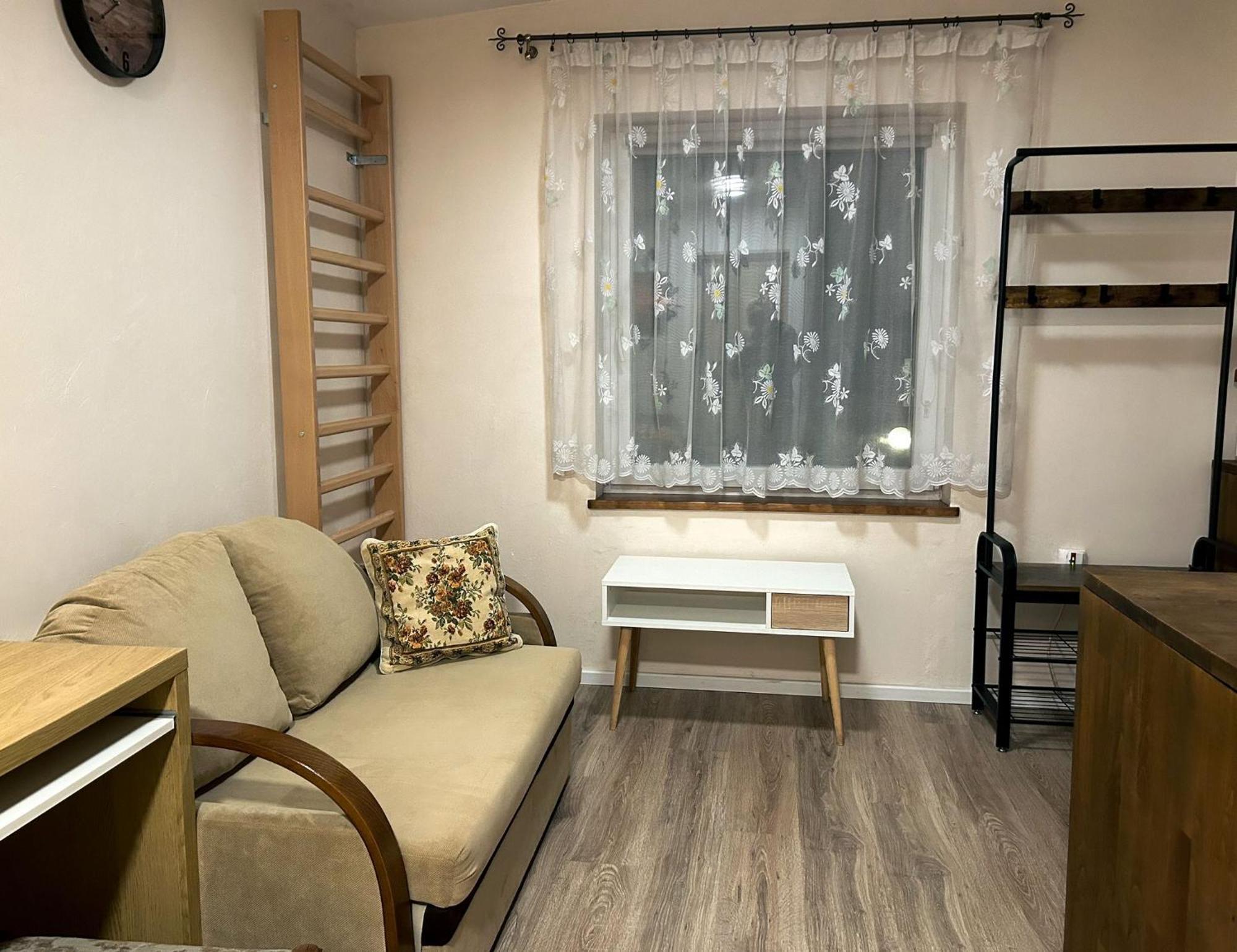 Nowoczesne Studio Z Ogrodem I Parkingiem بوزنان المظهر الخارجي الصورة